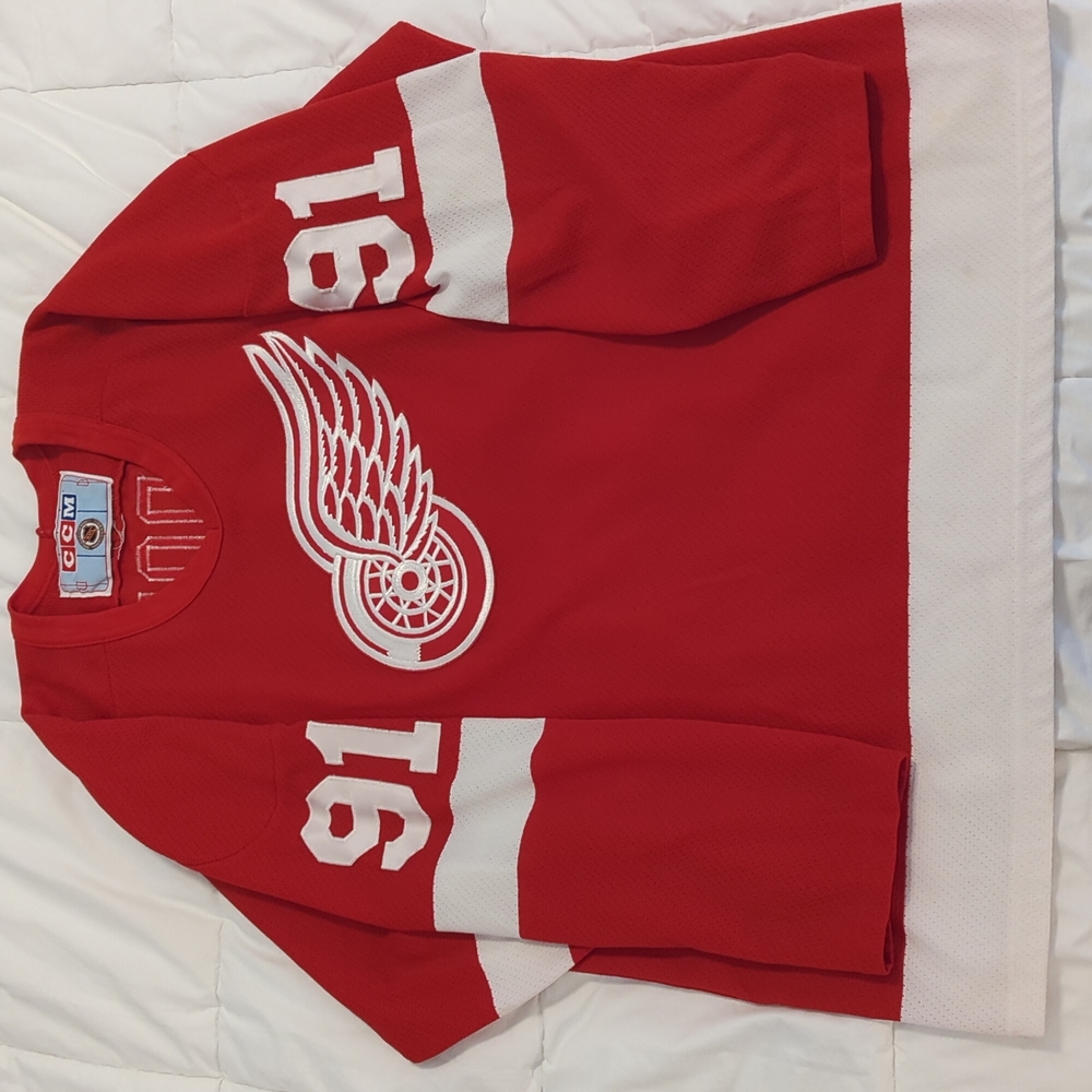 Vintage CCM Detroit Red Wings Jersey